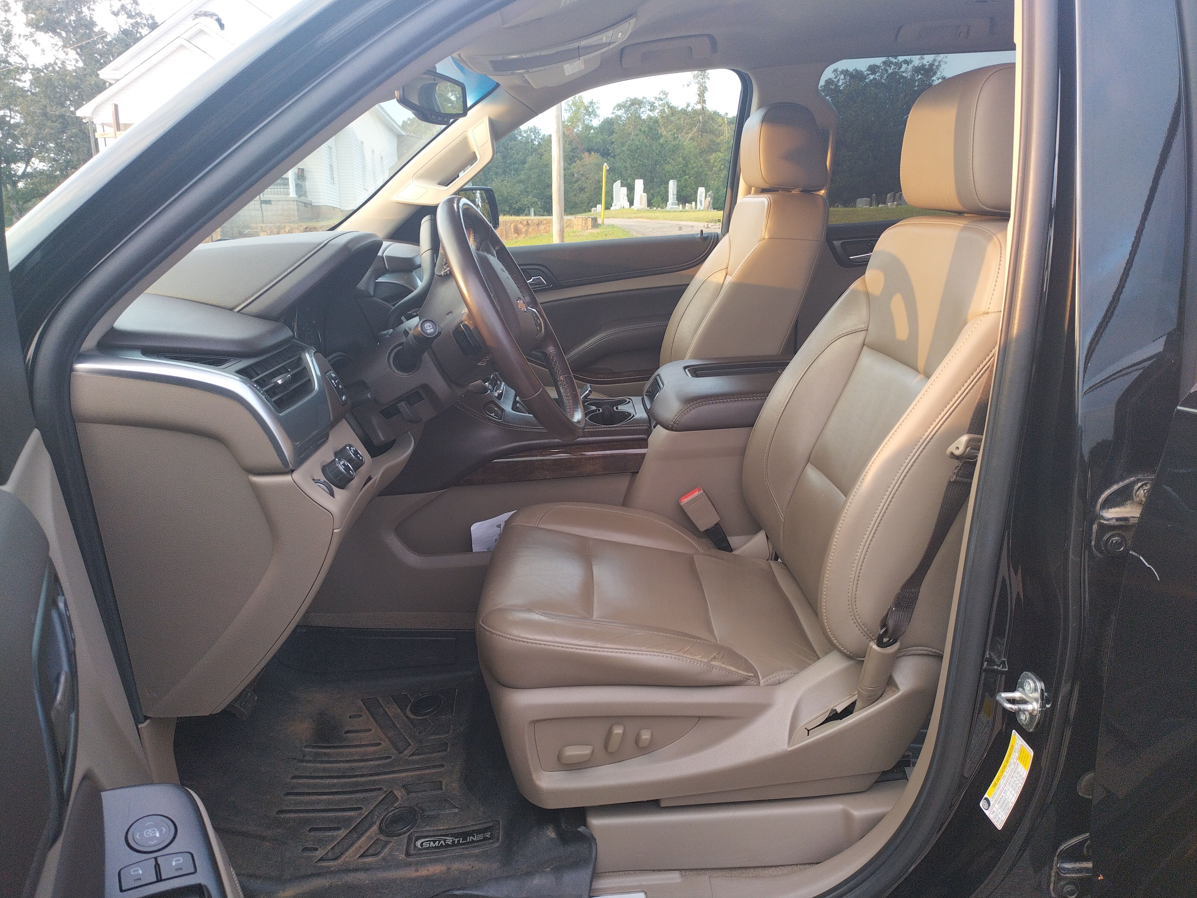 Used 2019 Chevrolet Suburban LT AWD/4WD image 12
