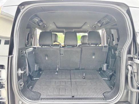 Used 2020 Land Rover Defender 110 X image 16