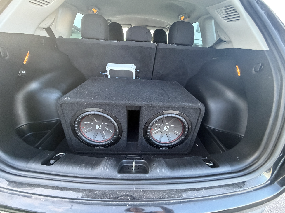 Used 2018 Jeep Compass Sport w/ Tech Group FWD image 12