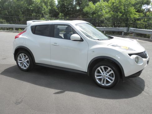 Used 2013 Nissan Juke SL AWD/4WD image 1