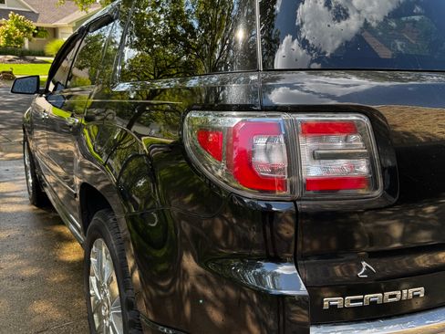 Used 2013 GMC Acadia Denali AWD/4WD image 9