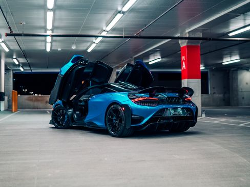 Used 2021 McLaren 765LT RWD image 15
