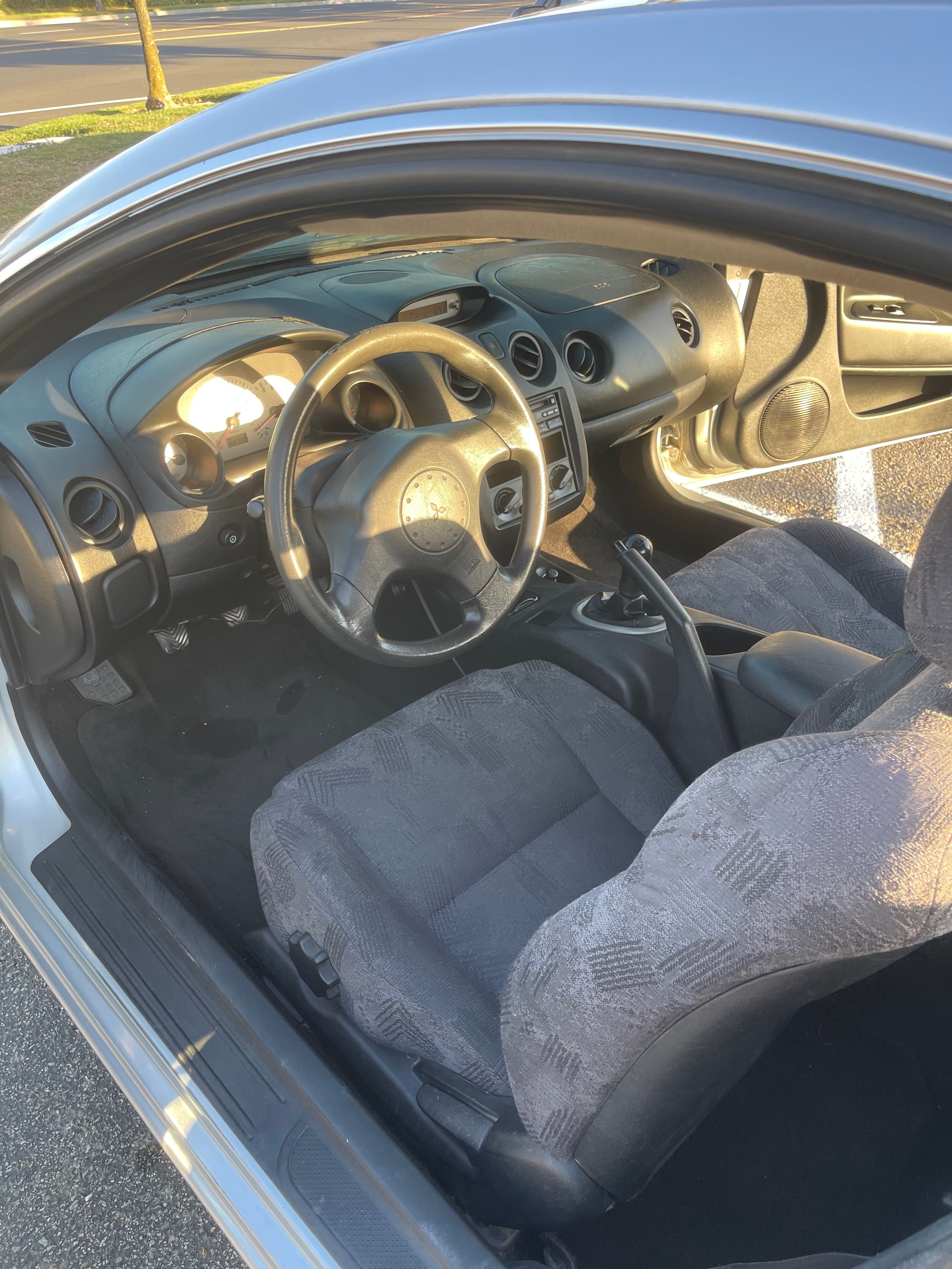 Used 2002 Mitsubishi Eclipse RS FWD image 10
