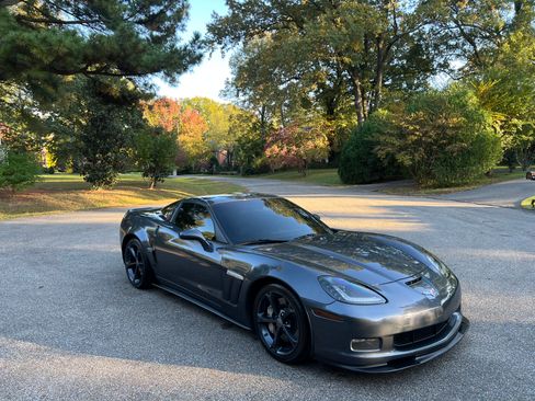 Used 2011 Chevrolet Corvette Grand Sport w/ Preferred Equipment Group image 2
