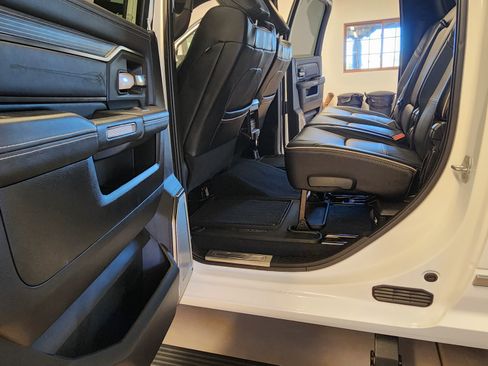 Used 2019 RAM 3500 Limited w/ Max Tow Package image 18