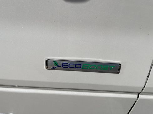 Used 2011 Ford F150 Lariat w/ Lariat Chrome Pkg image 14