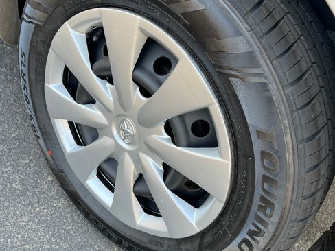 Used 2010 Toyota Corolla LE image 30