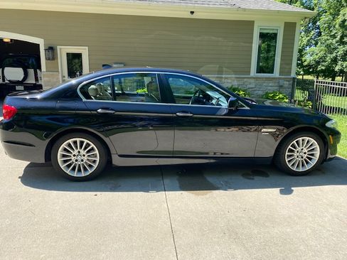Used 2011 BMW 535i xDrive Sedan AWD/4WD image 6