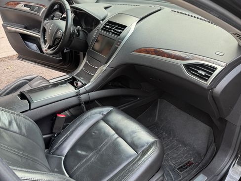 Used 2014 Lincoln MKZ Sedan 4D w/ Equipment Group 102A Reserve image 6