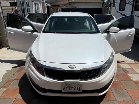 Used 2013 Kia Optima LX FWD image 1