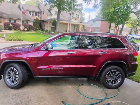 Used 2019 Jeep Grand Cherokee Limited image 5