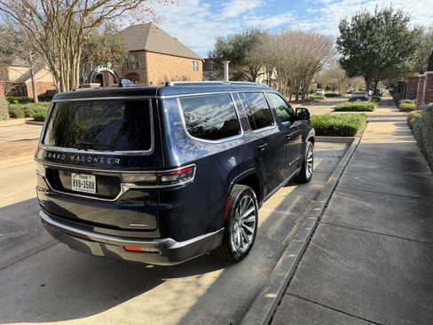 Used 2022 Jeep Grand Wagoneer Series II image 6