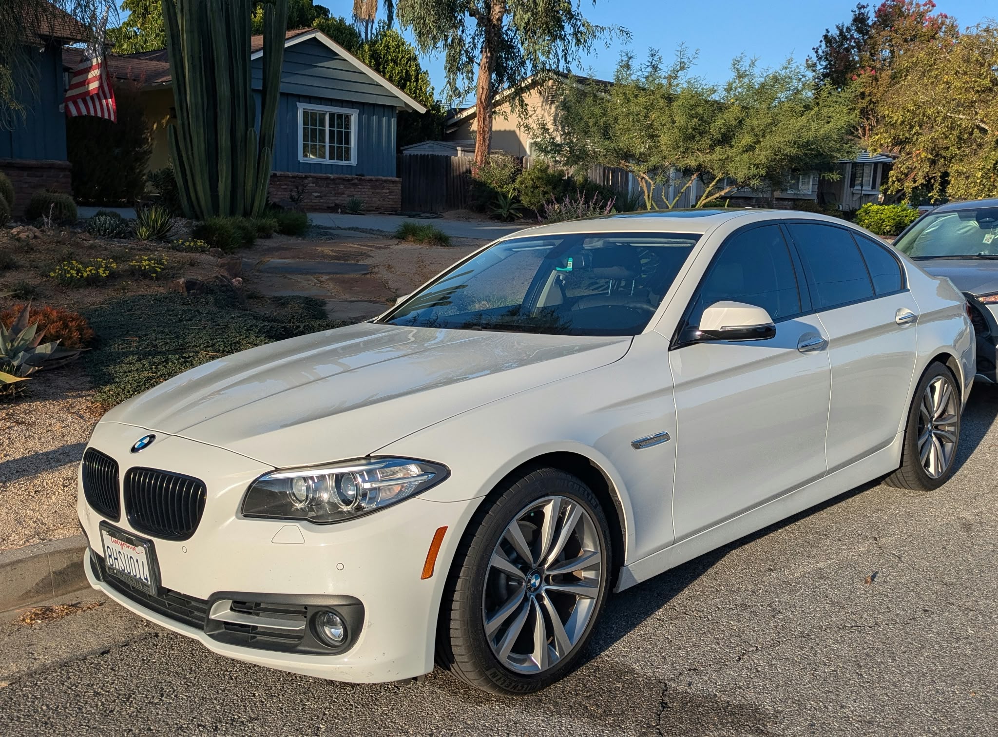 Used 2016 BMW 528i Sedan RWD image 2