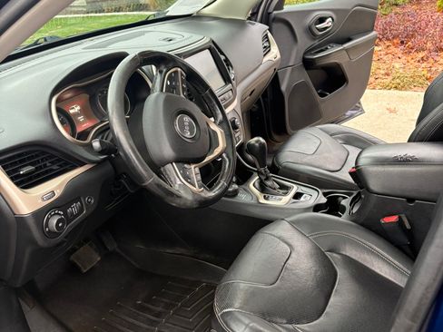 Used 2015 Jeep Cherokee Limited w/ Luxury Group image 13