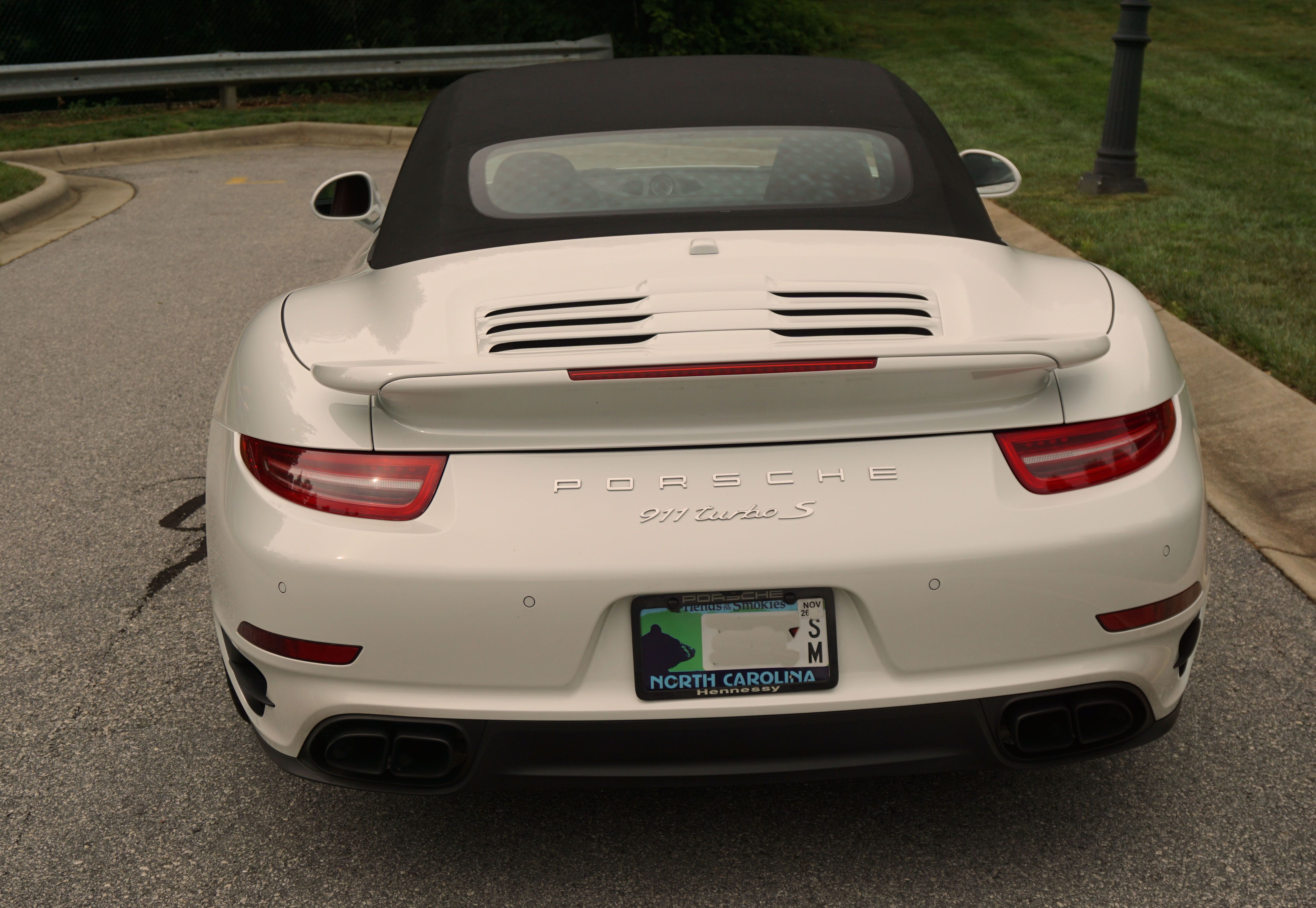 Used 2015 Porsche 911 Turbo S AWD/4WD image 5