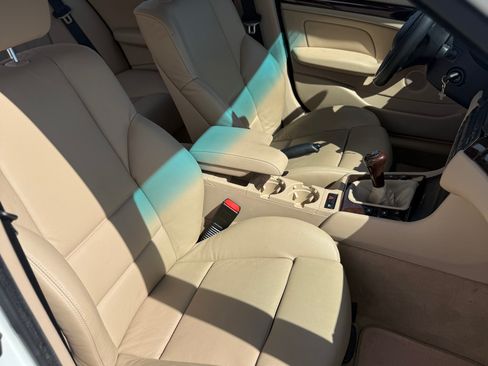 Used 2003 BMW 330i Sedan image 12