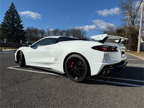Used 2023 Chevrolet Corvette Stingray Premium Conv w/ Z51 Performance Package image 15