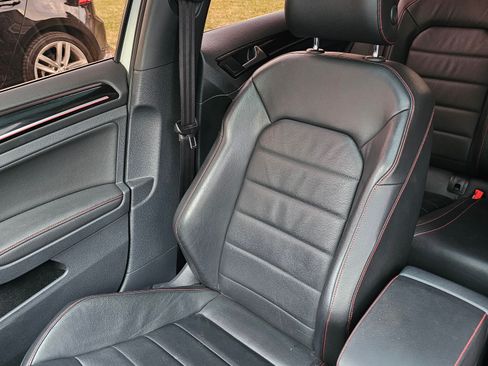 Used 2017 Volkswagen GTI Autobahn image 19