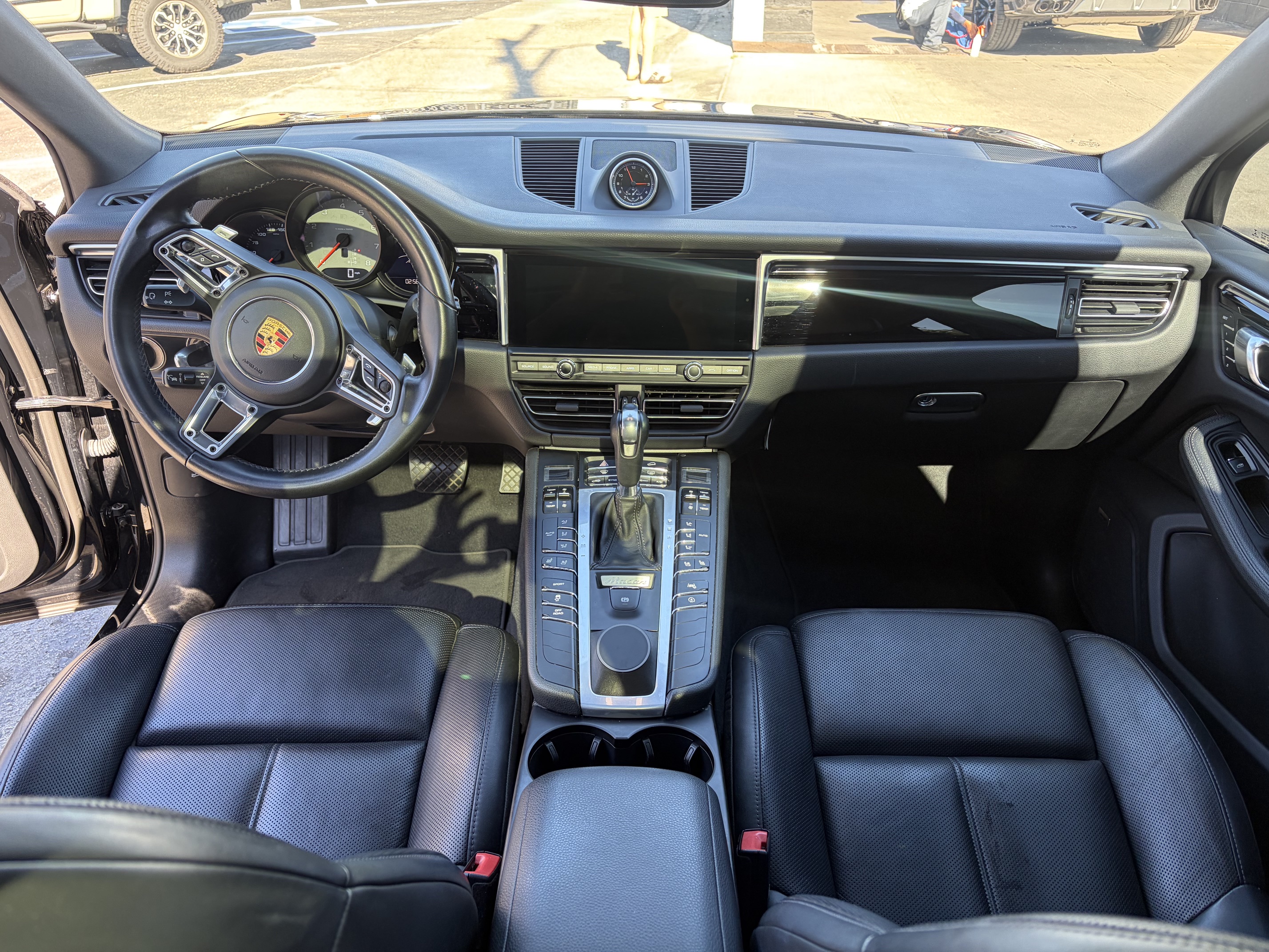 Used 2021 Porsche Macan S AWD/4WD image 12