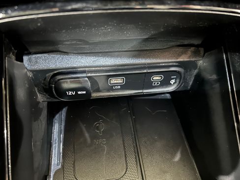 Used 2024 Kia Telluride SX Prestige w/ Towing Package image 25