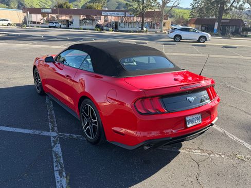 Used 2022 Ford Mustang Premium image 9
