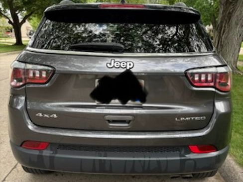 Used 2019 Jeep Compass Limited AWD/4WD image 4