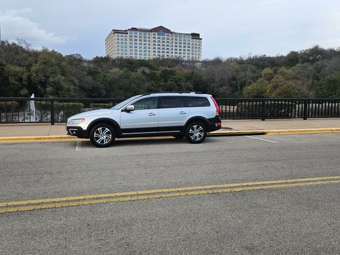 Used 2014 Volvo XC70 3.2 image 2