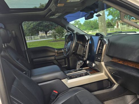 Used 2020 Ford F150 Lariat w/ Equipment Group 502A Luxury image 7