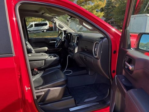 Used 2019 Chevrolet Silverado 1500 LT Trail Boss w/ Convenience Package image 8