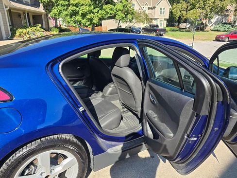 Used 2013 Chevrolet Volt Premium w/ Premium Trim Package image 11