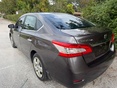 Used 2014 Nissan Sentra SV image 2