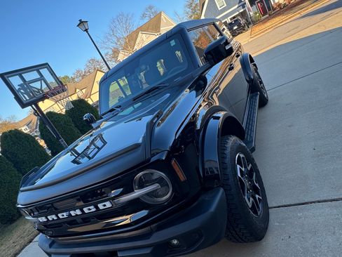 Used 2024 Ford Bronco Outer Banks image 1
