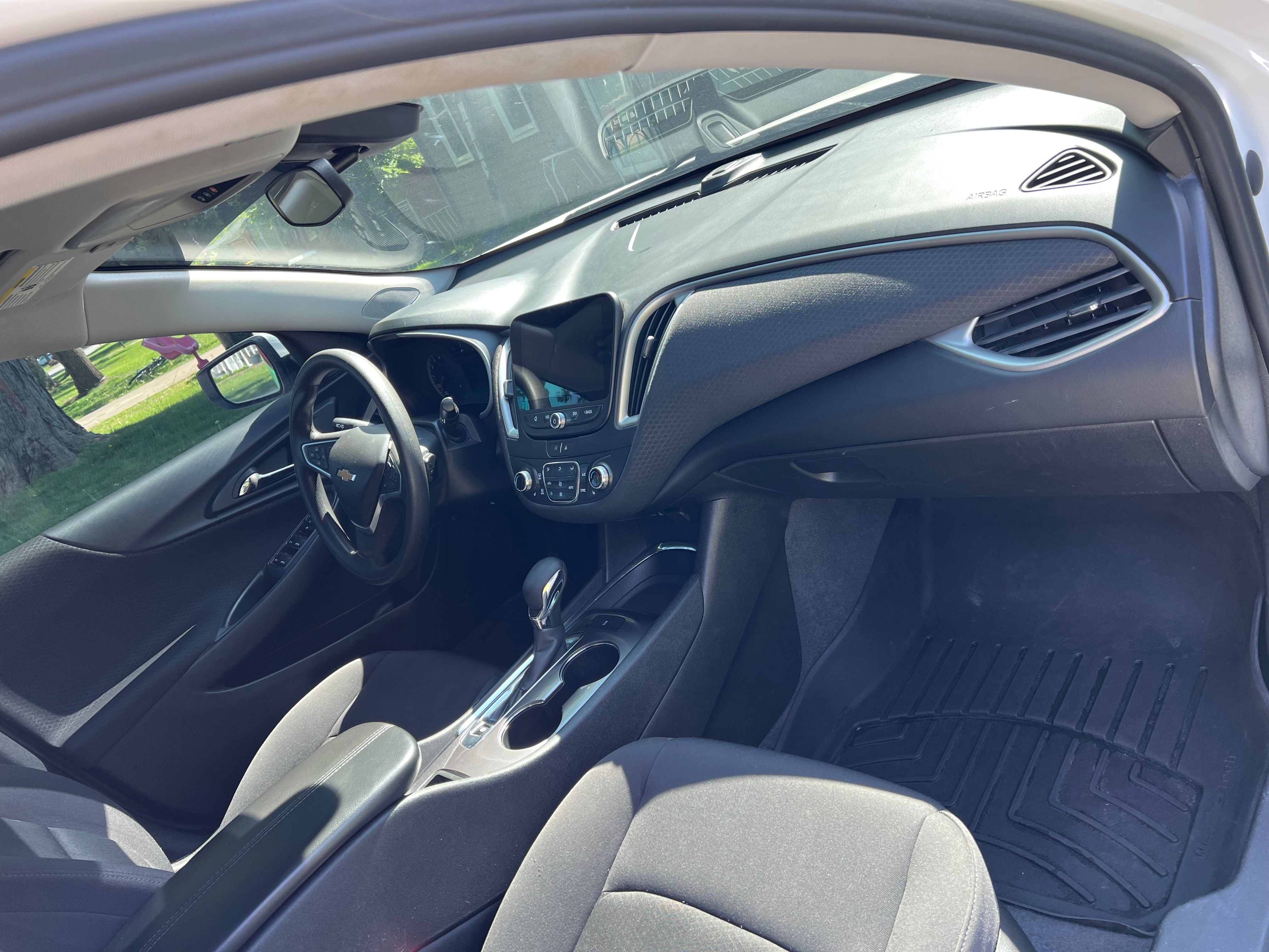 Used 2022 Chevrolet Malibu LT FWD image 15