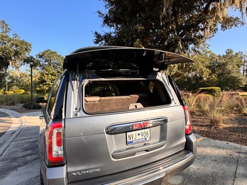 Used 2019 GMC Yukon Denali w/ Denali Ultimate Package image 14