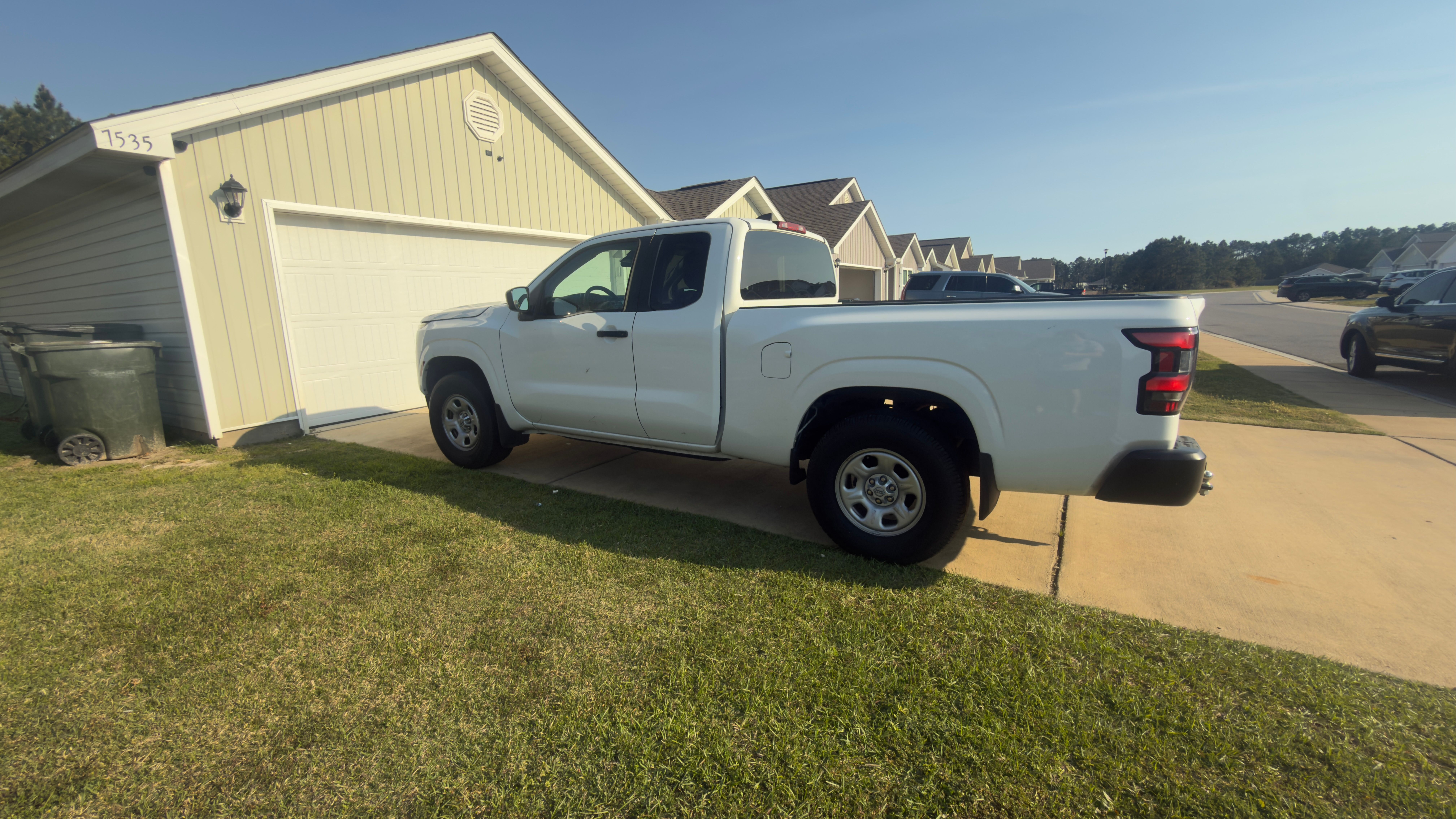 Used 2023 Nissan Frontier S w/ Technology Package AWD/4WD image 5