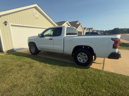 Used 2023 Nissan Frontier S w/ Technology Package AWD/4WD image 5