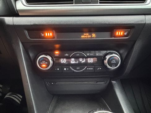 Used 2015 MAZDA MAZDA3 s Grand Touring image 27