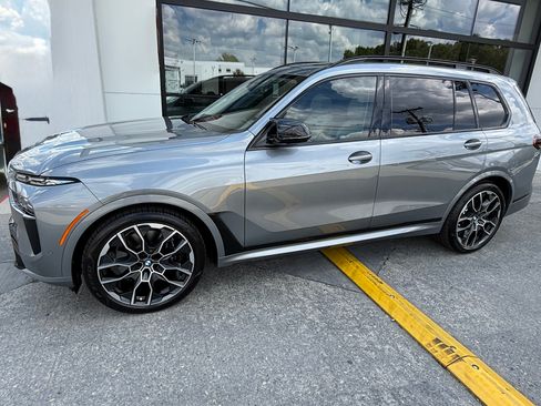 Used 2024 BMW X7 M60i w/ Executive Package image 1