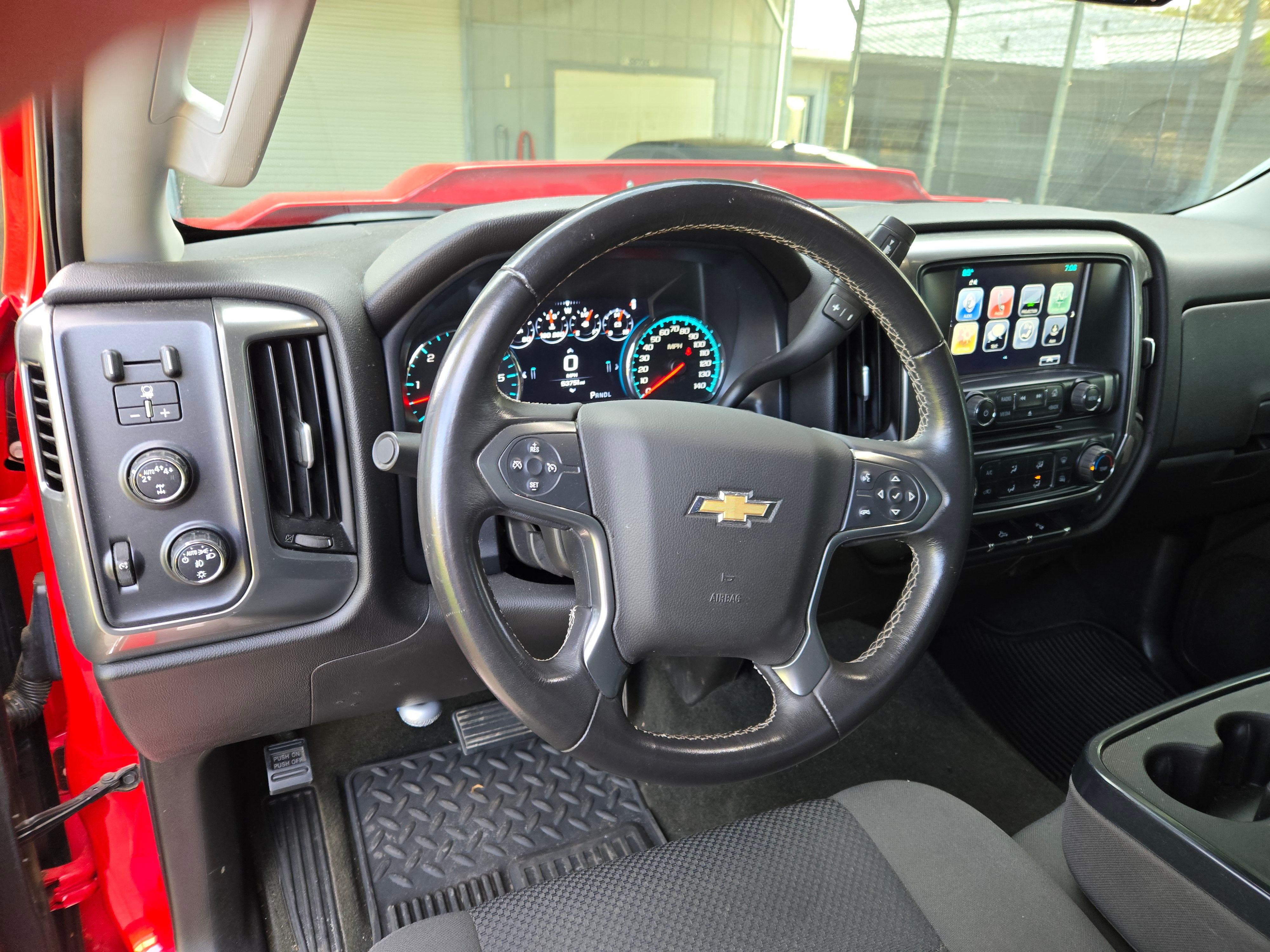 Used 2017 Chevrolet Silverado 1500 LT AWD/4WD image 11