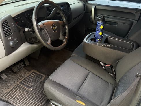 Used 2011 Chevrolet Silverado 1500 LS RWD image 9