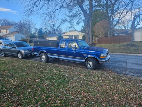 Used 1996 Ford F250 2WD SuperCab image 1