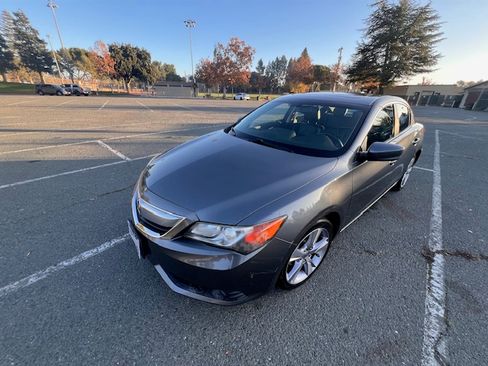 Used 2013 Acura ILX w/ Premium Package image 12