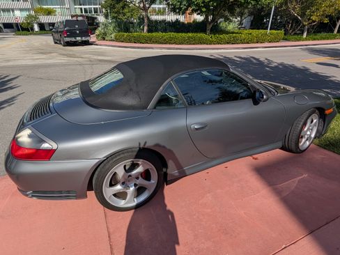 Used 2004 Porsche 911 Carrera 4S image 2