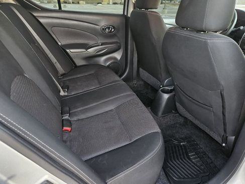 Used 2019 Nissan Versa SV image 8