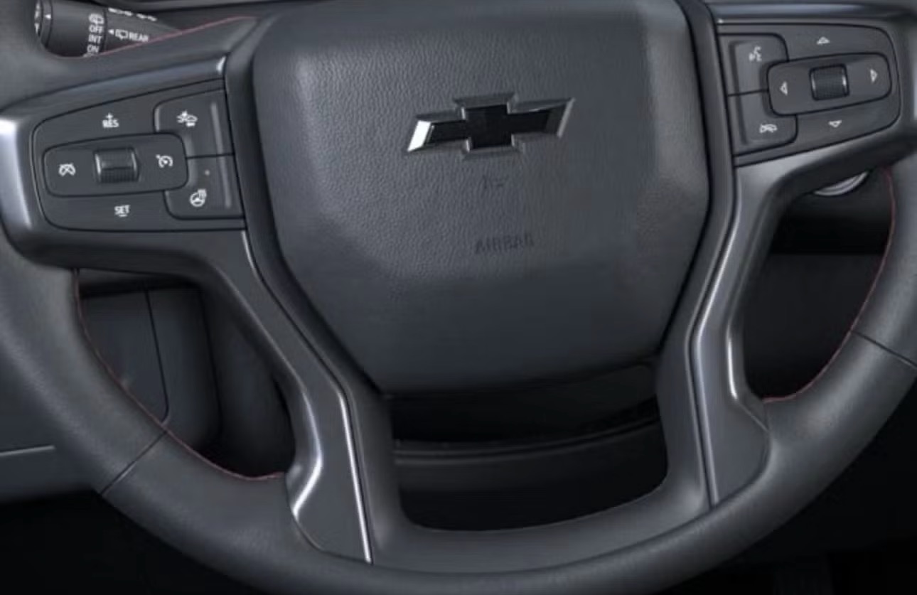 Used 2024 Chevrolet Suburban RST w/ Luxury Package AWD/4WD image 12