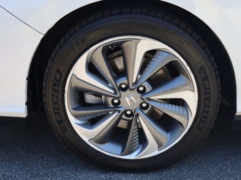 Used 2018 Honda Clarity Plug-In Hybrid image 9