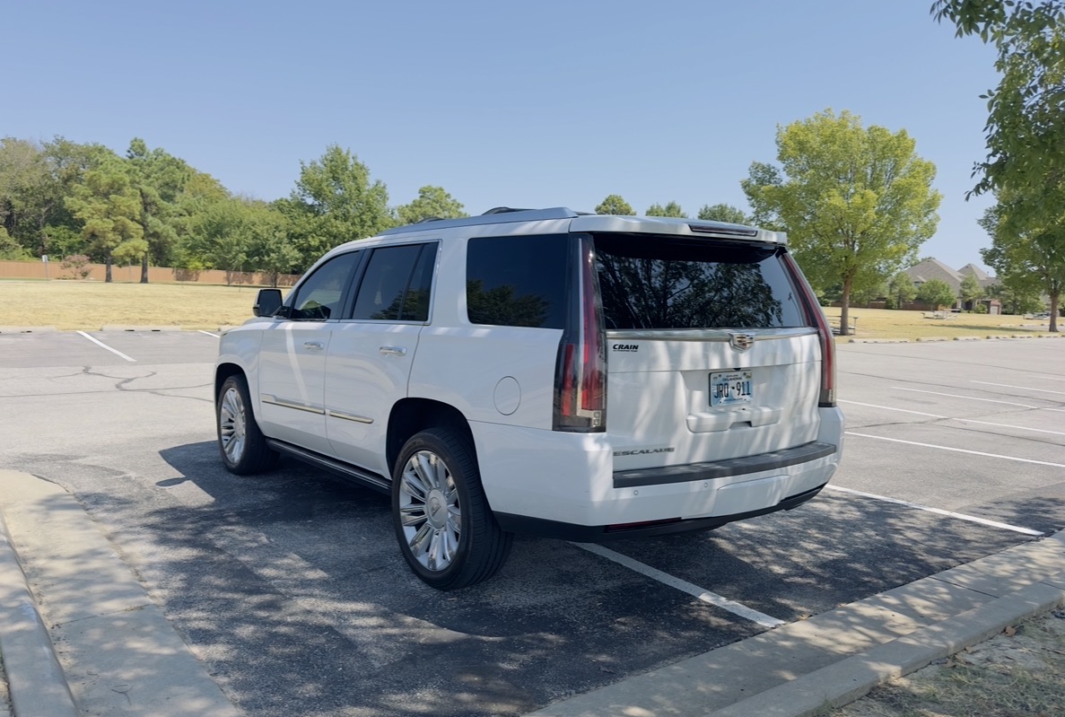 Used 2016 Cadillac Escalade Platinum AWD/4WD image 5