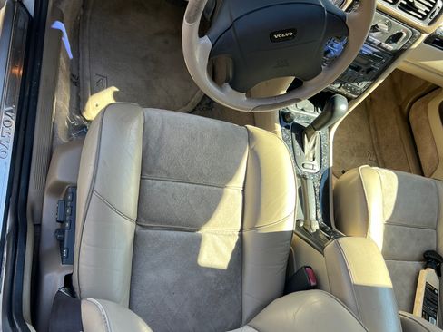 Used 1998 Volvo V70 R image 10