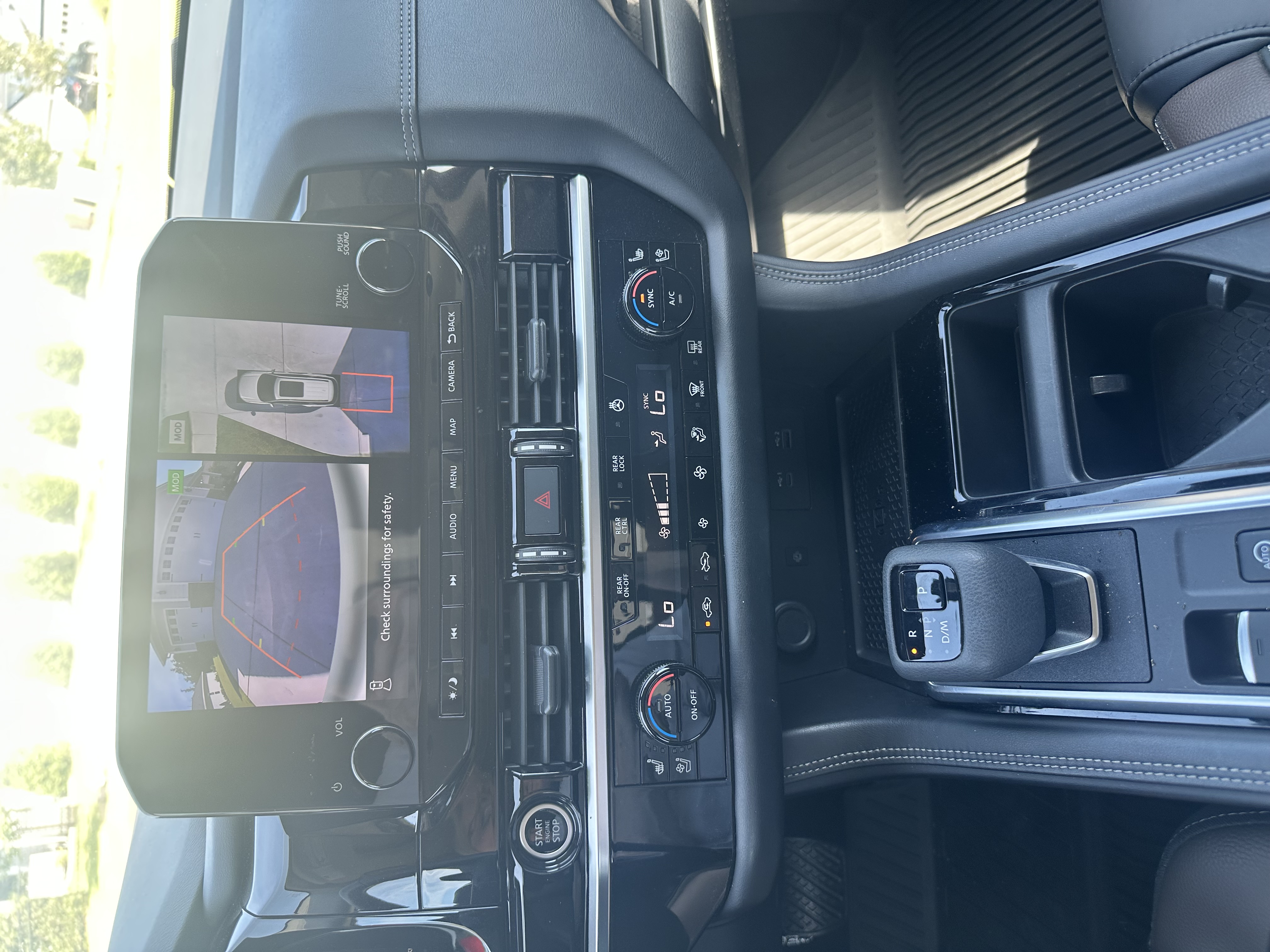 Used 2023 Nissan Pathfinder Platinum AWD/4WD image 17