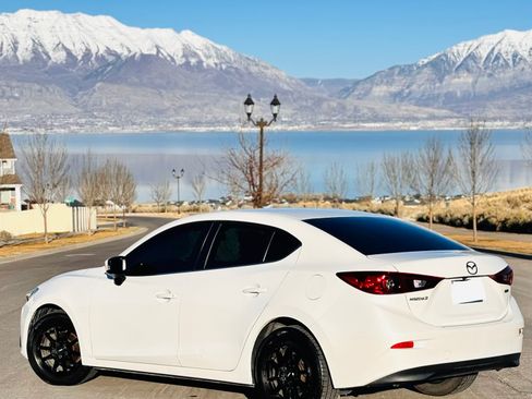 Used 2016 MAZDA MAZDA3 i Sport w/ Preferred Equipment Package image 8